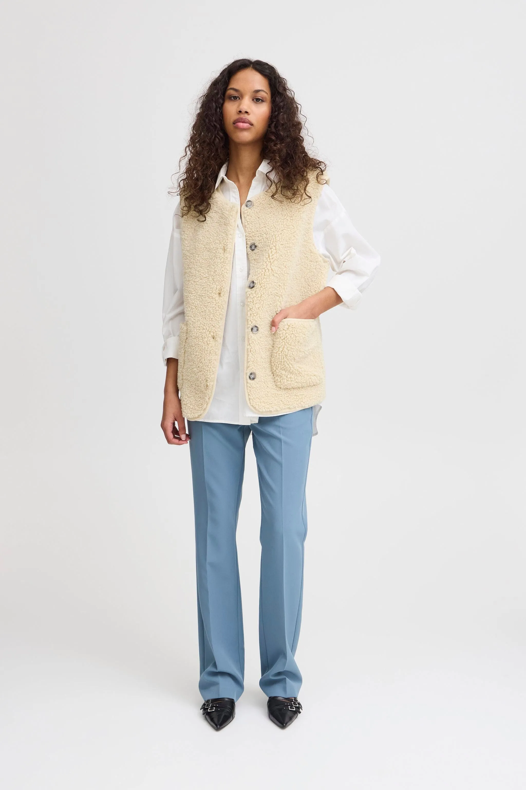 ALMOND MILK SHERPA VEST