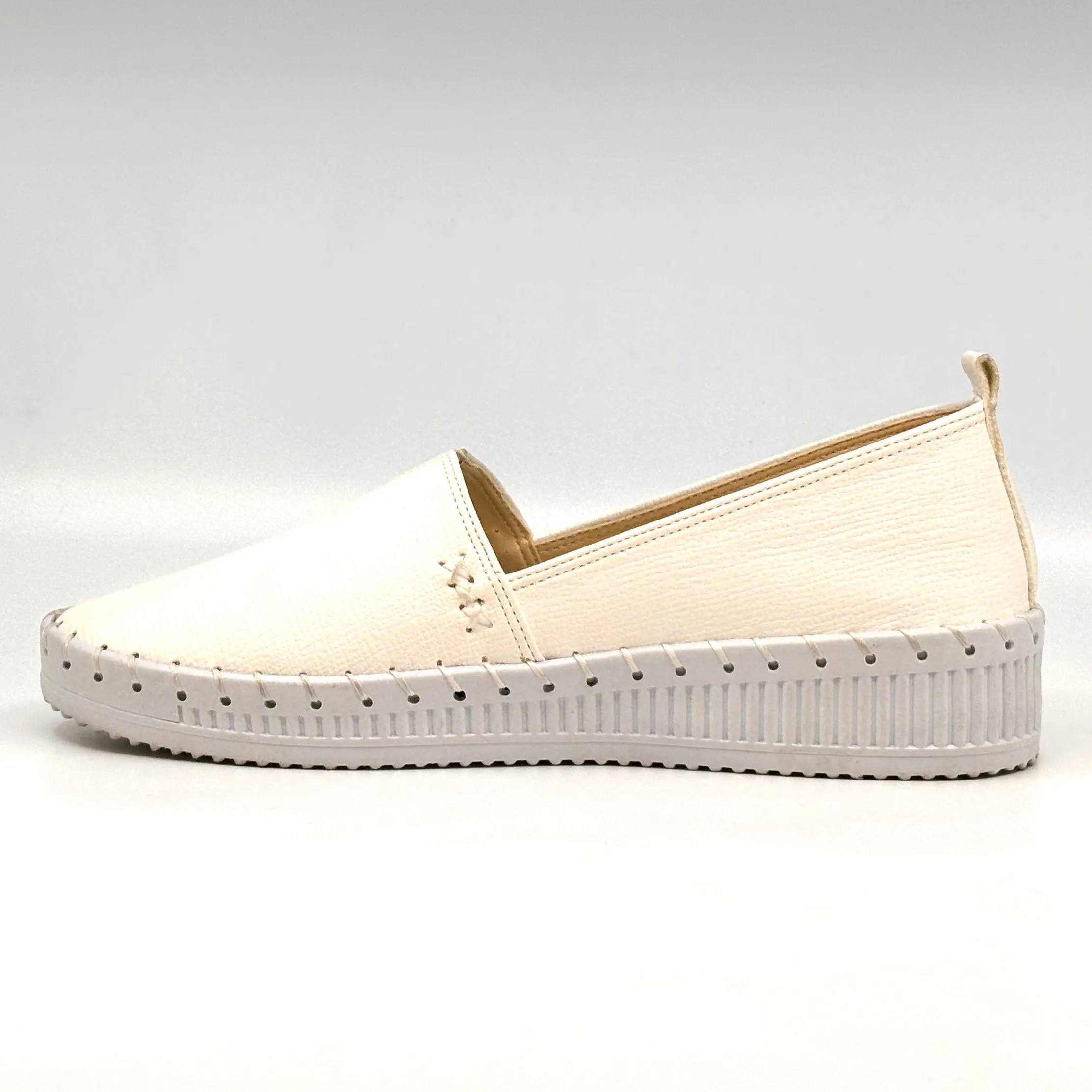 Logan- thick heel