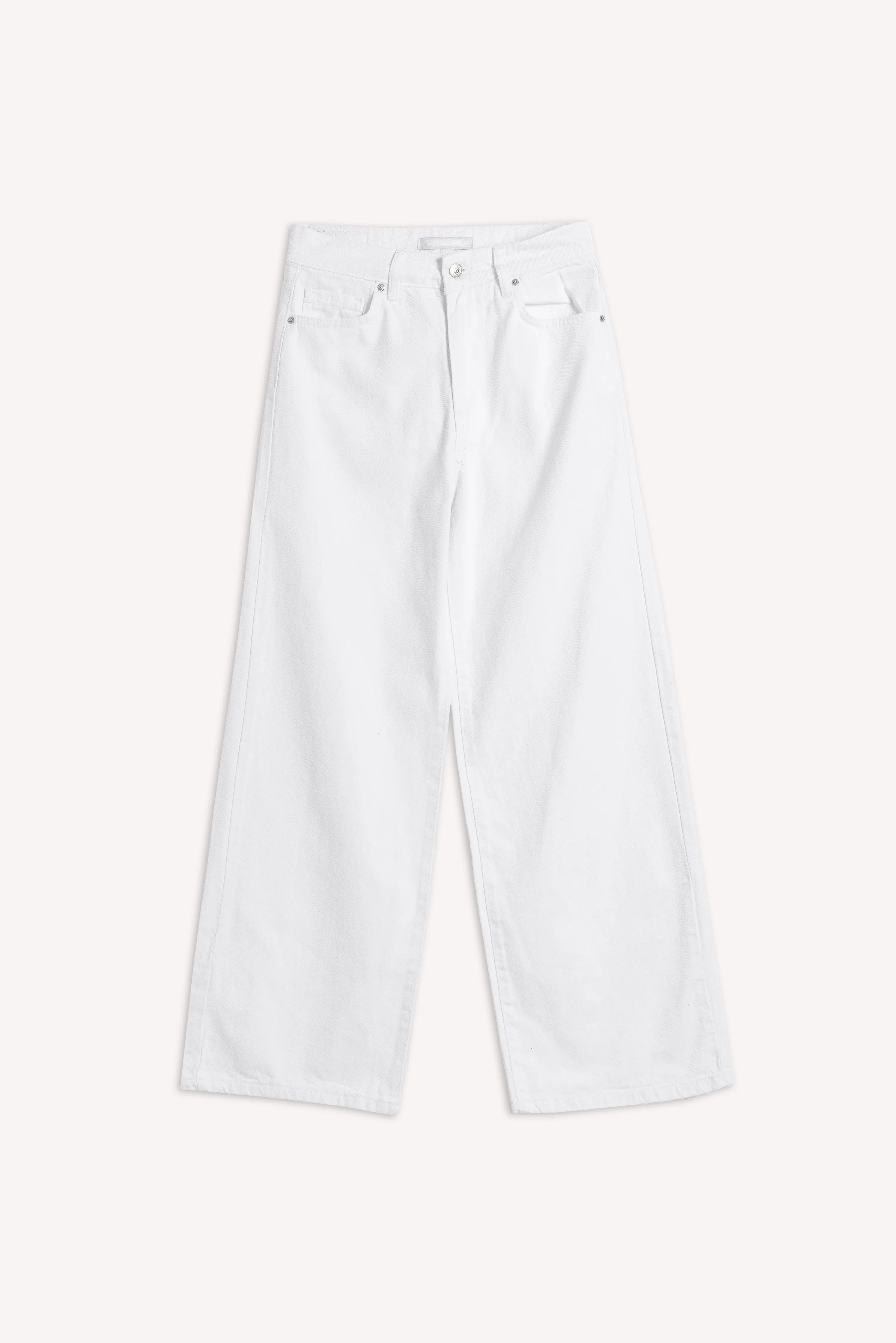 STRAIGHT COMFORT-FIT JEANS
